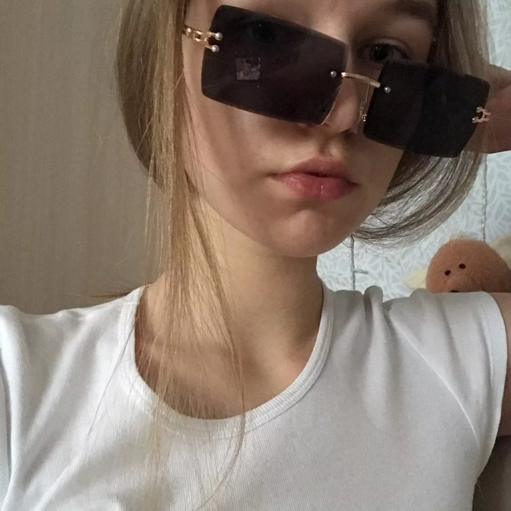 Retro 90's Sunglasses - Picture 8 of 11